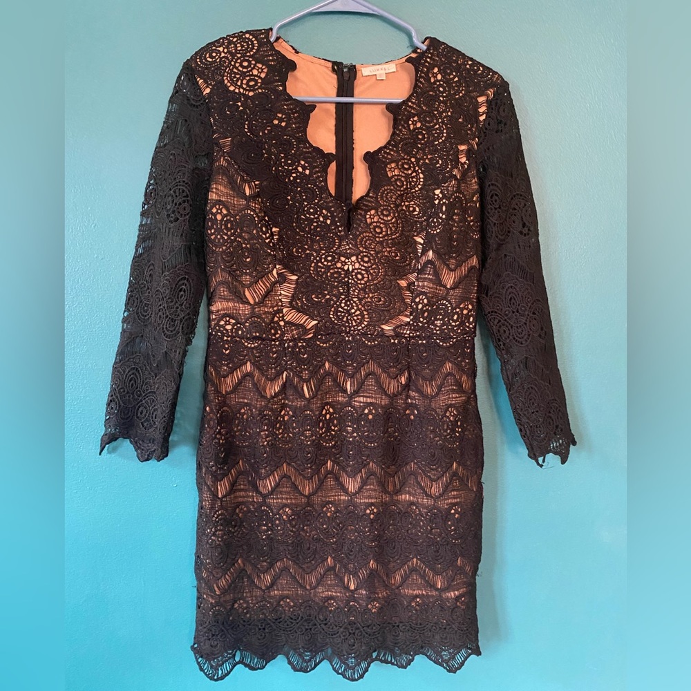 Luxxel form fitting dress